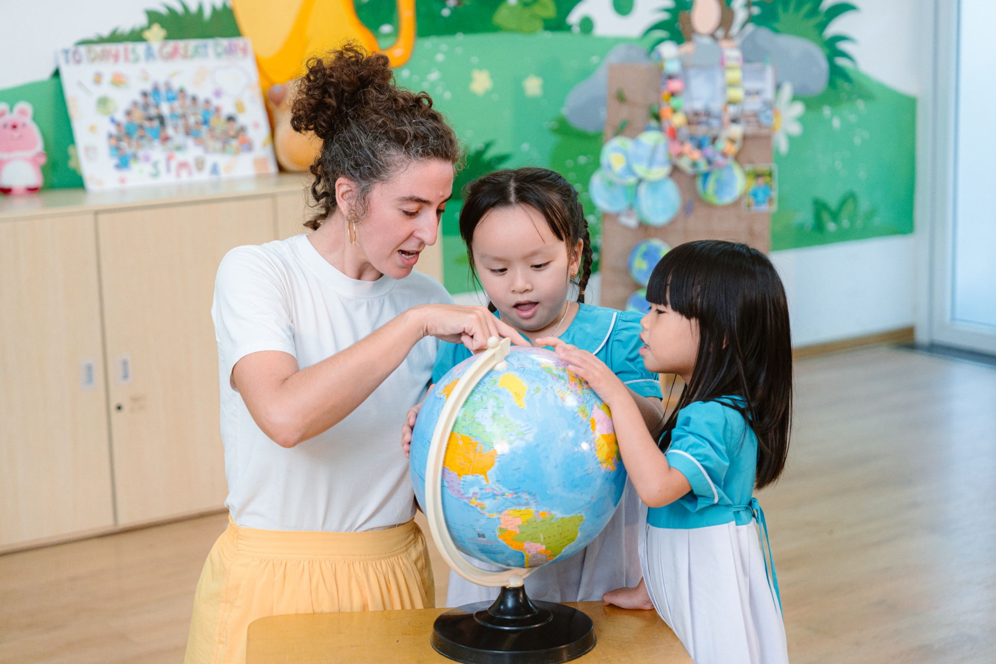 Trẻ vui chơi tại Sky-Line